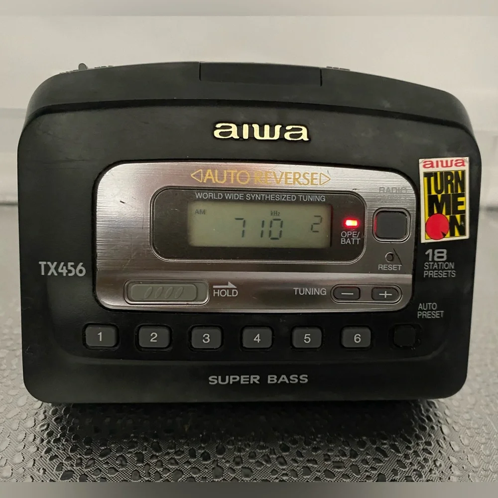 “Aiwa” Vintage TX-456 Walkman Type AM-FM Cassette Player